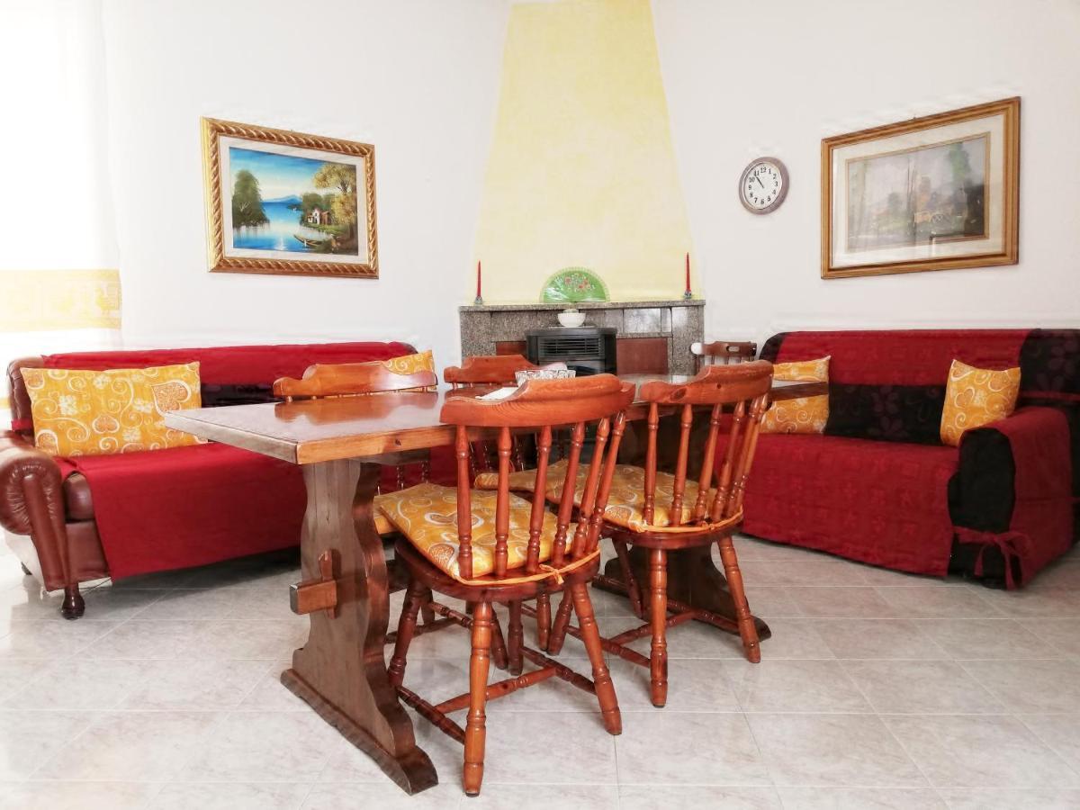 Appartamento Mary Oliena Exterior foto